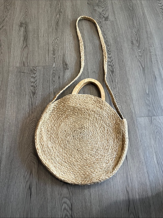 Handbags - Woven Round Straw Shoulder Bag in Natural - Unbranded vintage 🥰